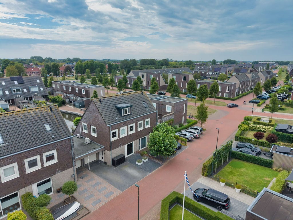 Photo 45 of Douwe Hiddesstraat 22