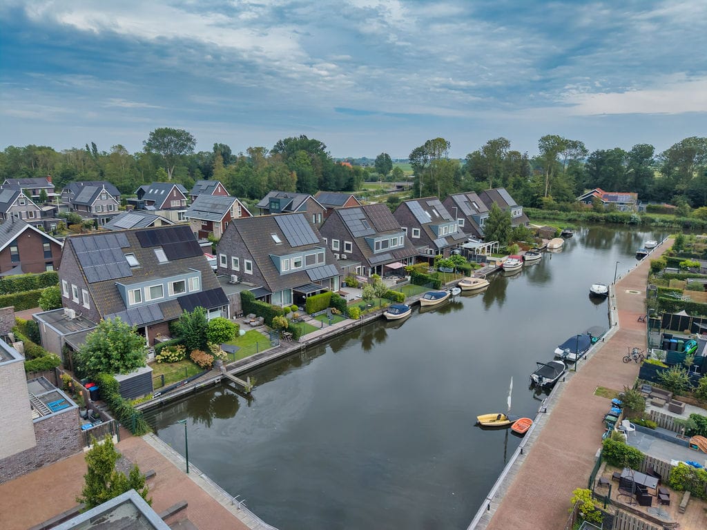 Photo 37 of Douwe Hiddesstraat 22