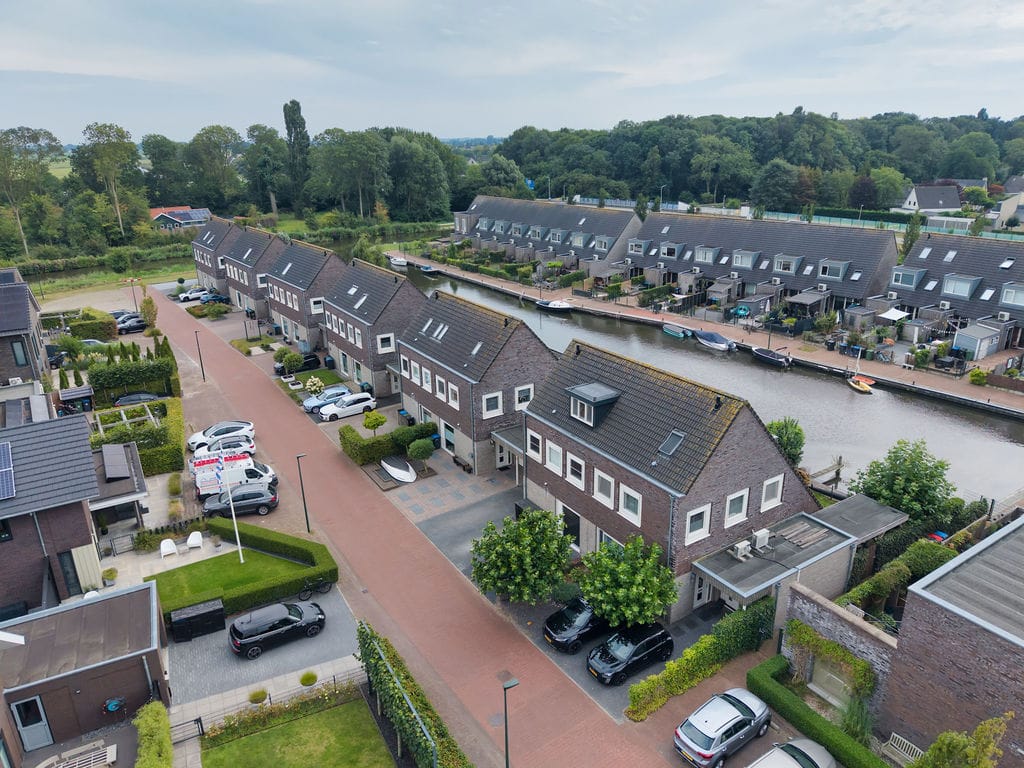 Photo 43 of Douwe Hiddesstraat 22