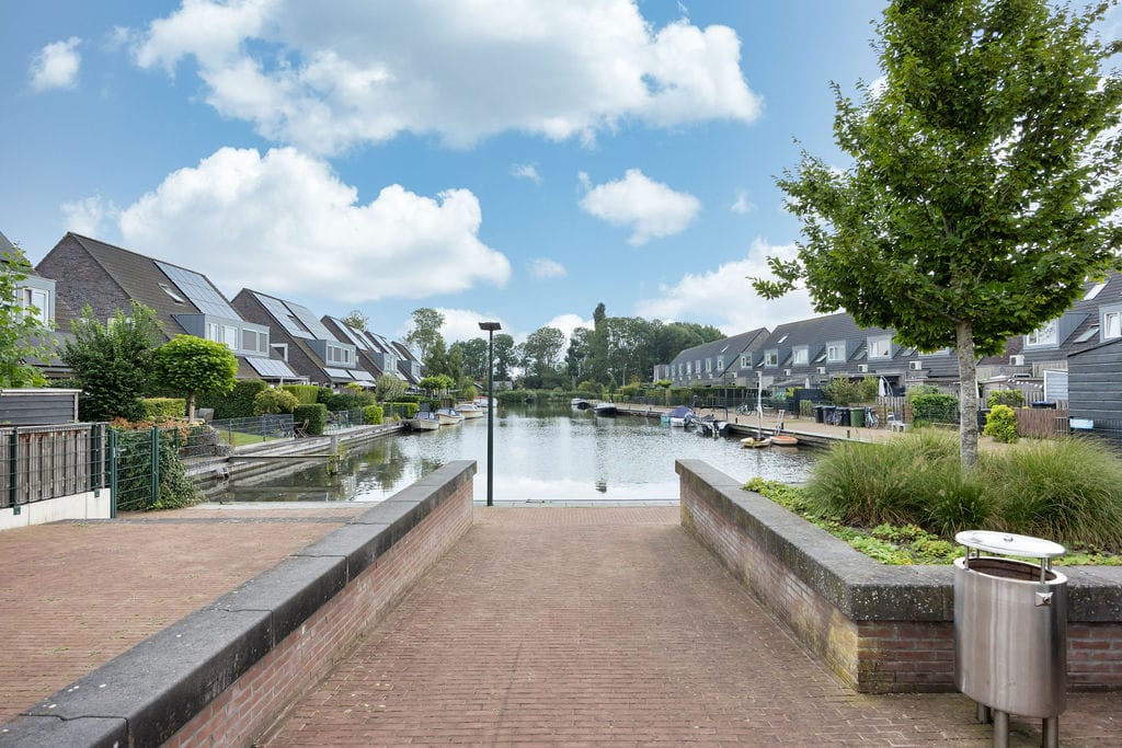 Photo 36 of Douwe Hiddesstraat 22