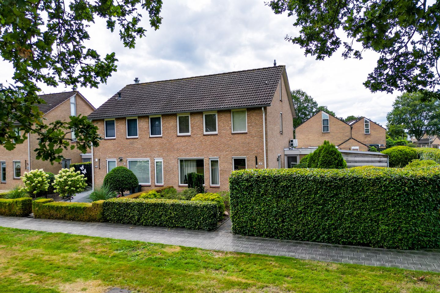 Foto 1 van Eikenhage 64