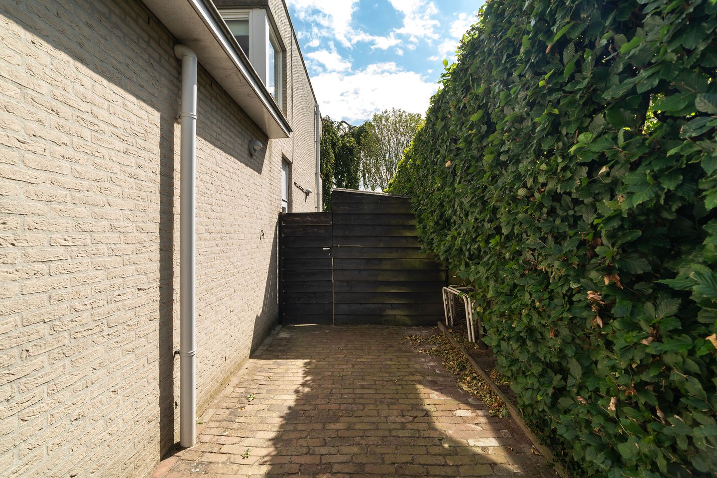 Photo 34 of Gustave Dixonstraat 15