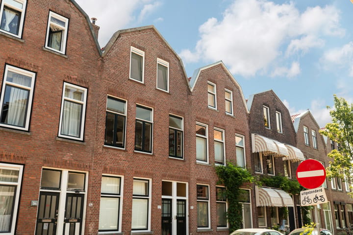 Photo 2 of Oranjestraat 32-A