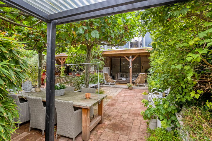 Tussenwoning te koop: Delftsestraatweg 209, Delfgauw