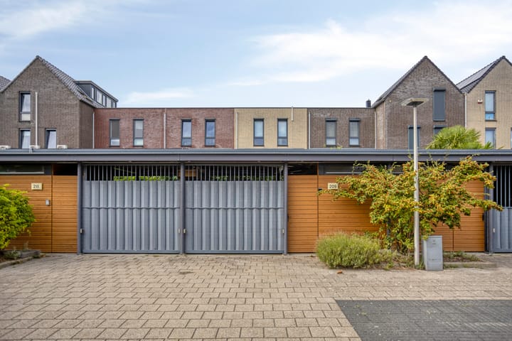 Tussenwoning te koop: Delftsestraatweg 209, Delfgauw