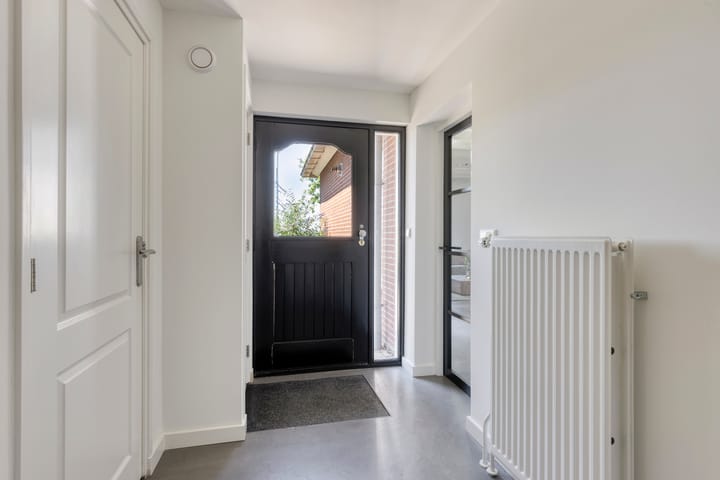 Tussenwoning te koop: Heusdenseweg 20, Elshout