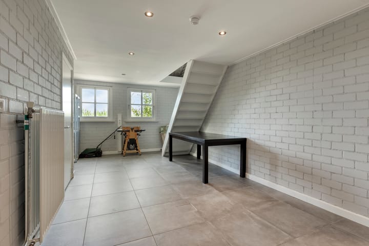 Tussenwoning te koop: Heusdenseweg 20, Elshout