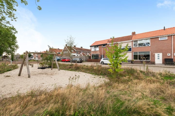Foto 4 van De Genestetplein 4