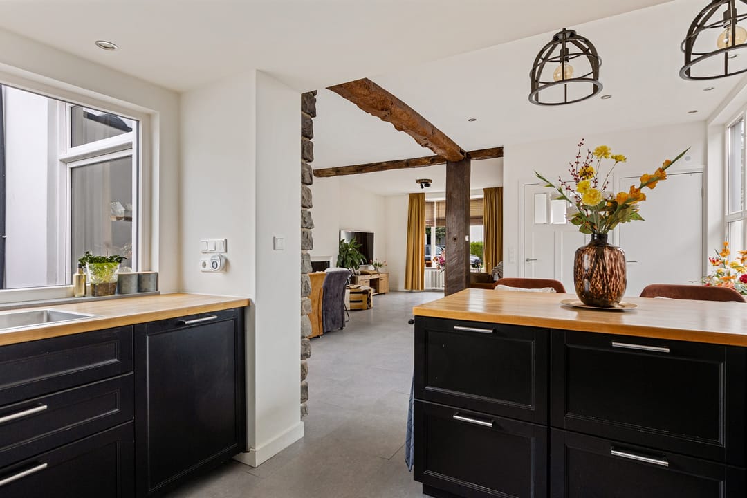 Photo 11 of Hazestraat 52