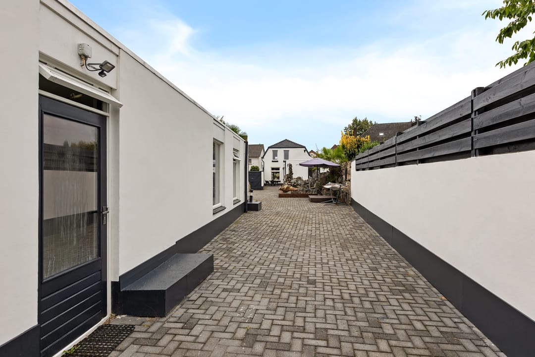 Photo 41 of Hazestraat 52