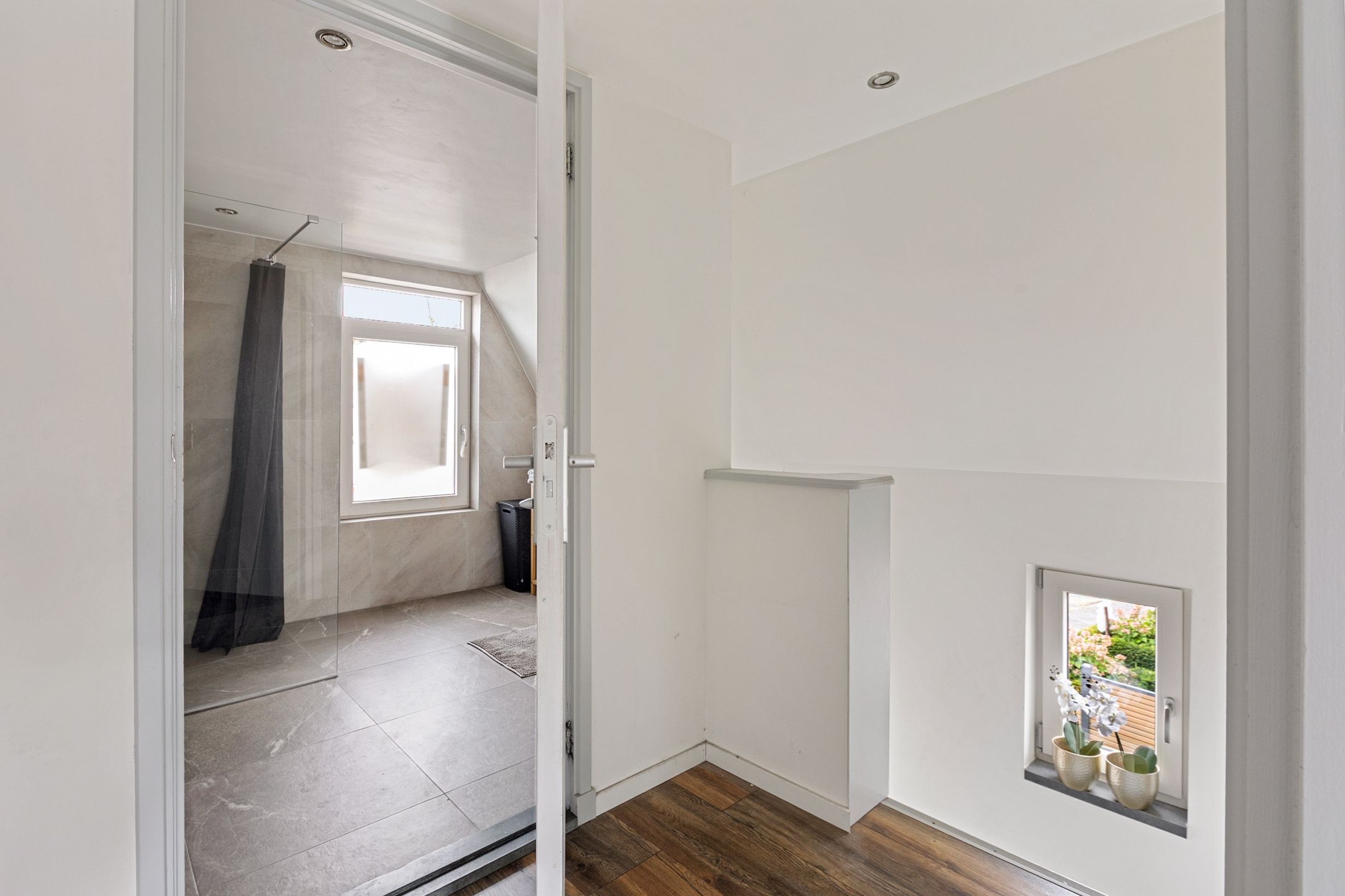 Photo 39 of Hazestraat 52