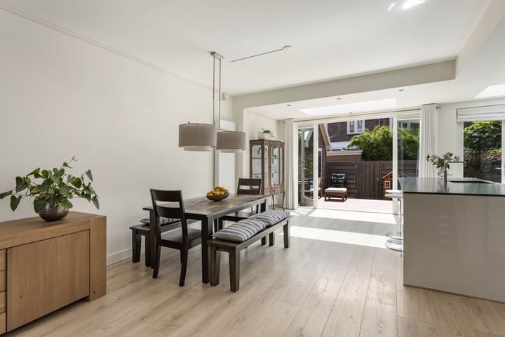 Tussenwoning te koop: Emmakade 12, Amstelveen