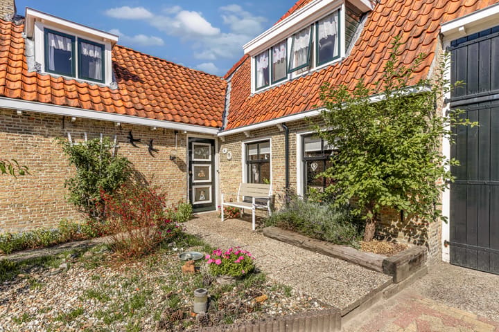 Vrijstaande woning te koop: Molenweg 3, Witmarsum