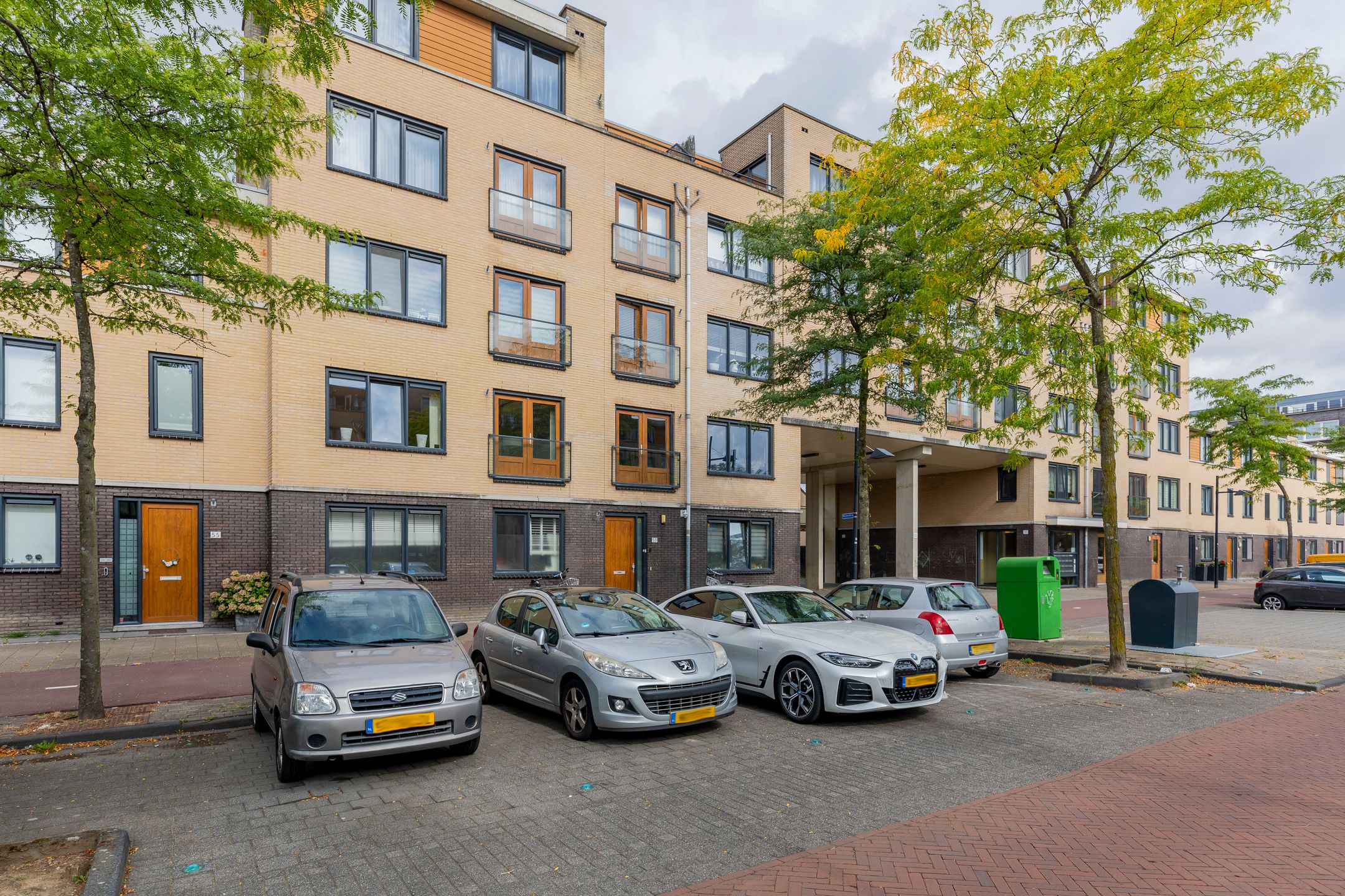 Photo 27 of Avenue Carré 17