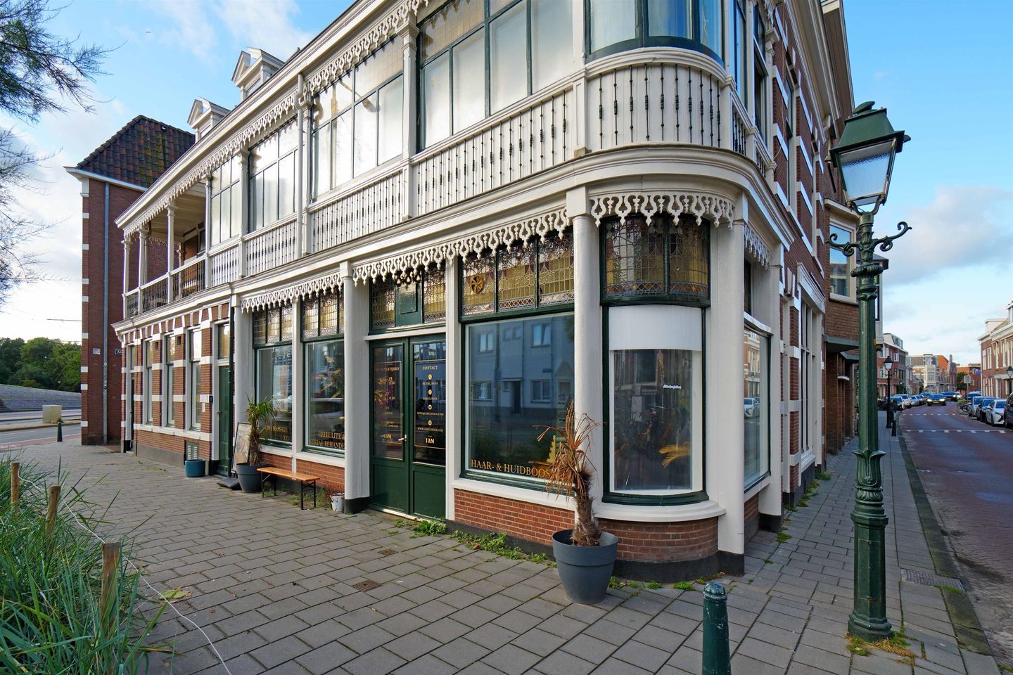 Bekijk foto 2 van Wassenaarsestraat 147
