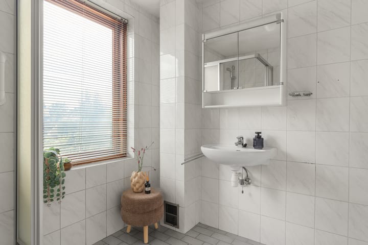 Hoekwoning te koop: Prof. dr. H.A. Lorentzweg 4, De Bilt