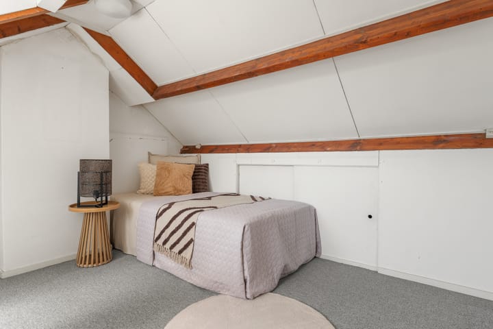 Hoekwoning te koop: Prof. dr. H.A. Lorentzweg 4, De Bilt