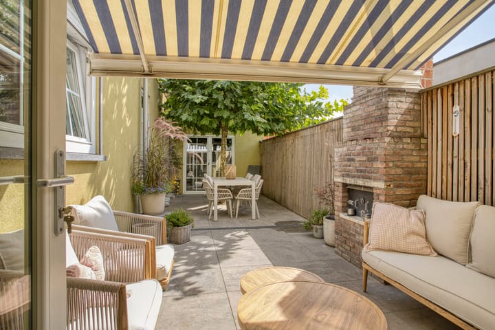 Tussenwoning te koop: Westdam 11, Sas Van Gent