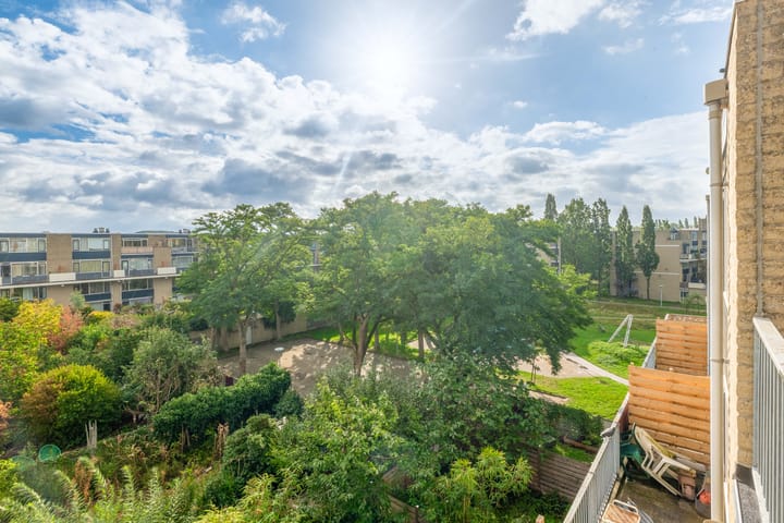 Appartement te koop: Ameland 64, Utrecht