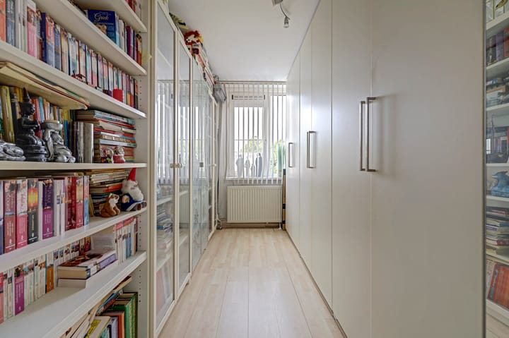 Tussenwoning te koop: Geldropstraat 9, Almere