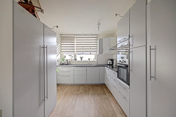 Tussenwoning te koop: Geldropstraat 9, Almere