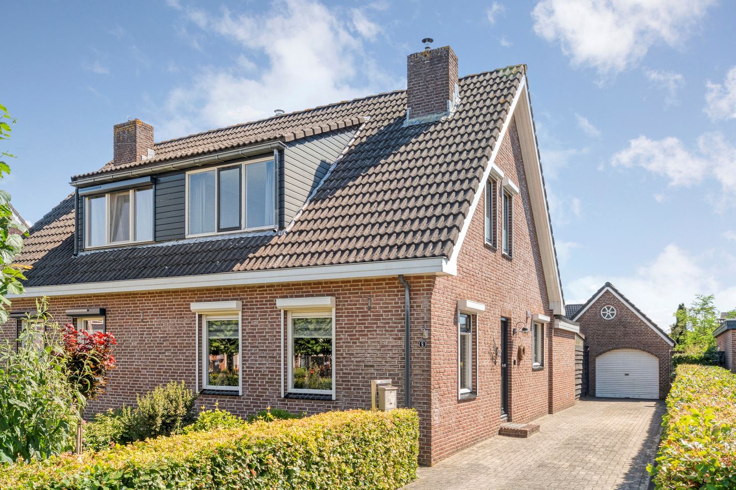 Foto 1 van Posthoorn 8