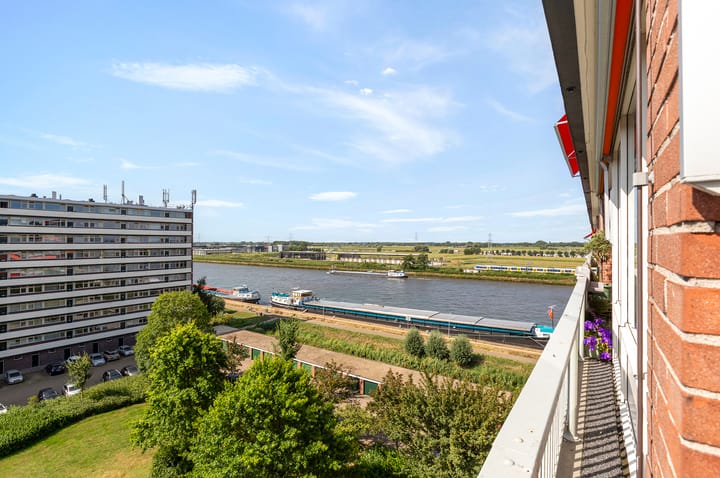Appartement te koop: Titus Brandsmastraat 87, Breukelen