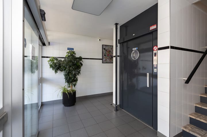 Appartement te koop: Titus Brandsmastraat 87, Breukelen