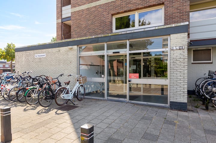 Appartement te koop: Titus Brandsmastraat 87, Breukelen