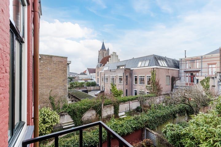 Tussenwoning te koop: Zusterstraat 4, Gorinchem