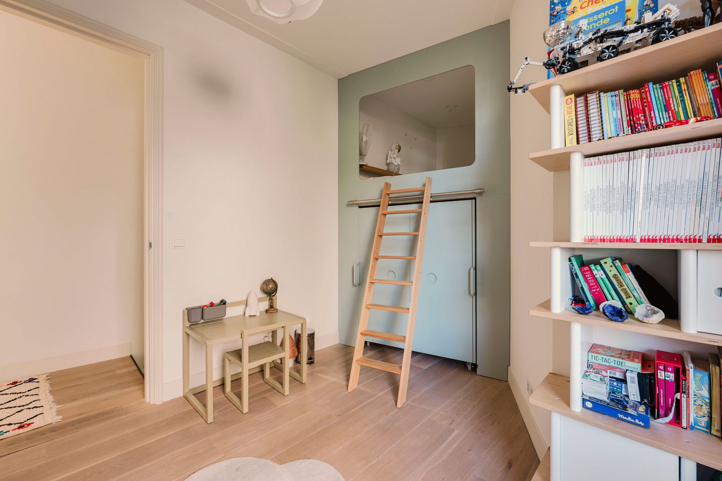 Foto 44 van Sluisstraat 64-H