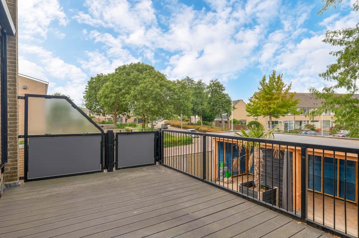Woning te koop: Karveel 1, Brielle