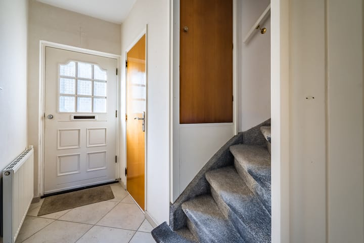 Tussenwoning te koop: bernhardlaan 11, Weert