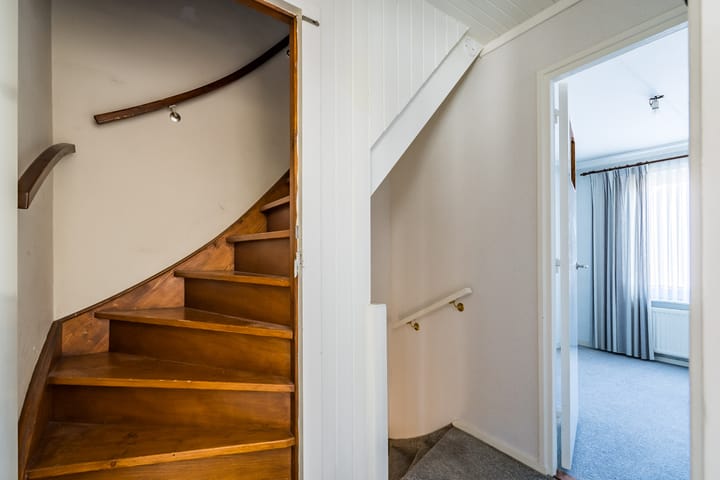 Tussenwoning te koop: bernhardlaan 11, Weert