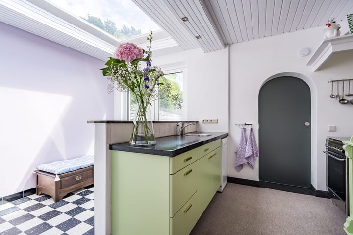 Tussenwoning te koop: kazernelaan 11, Weert