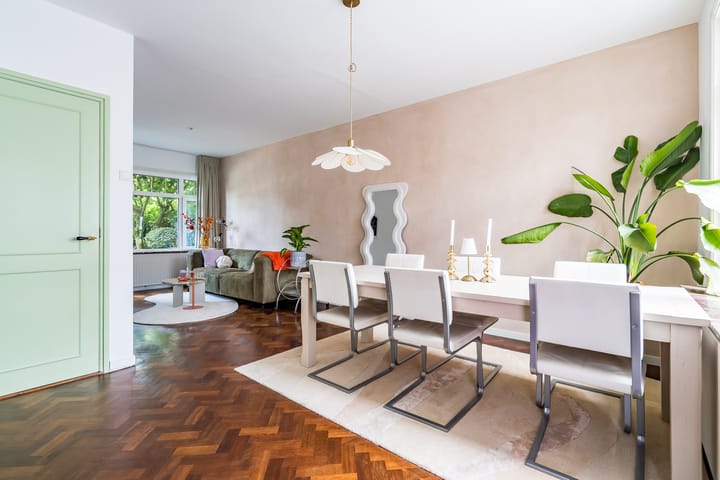 Tussenwoning te koop: kazernelaan 11, Weert