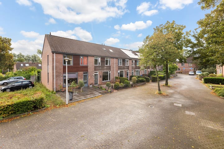 Tussenwoning te koop: Luzacware 36, Zwolle