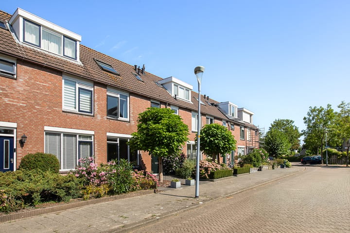 Tussenwoning te koop: Turfsteker 71, Nieuw-Vennep