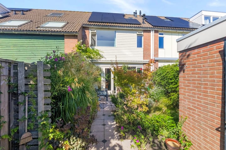 Tussenwoning te koop: Kruiszwin 3107, Julianadorp