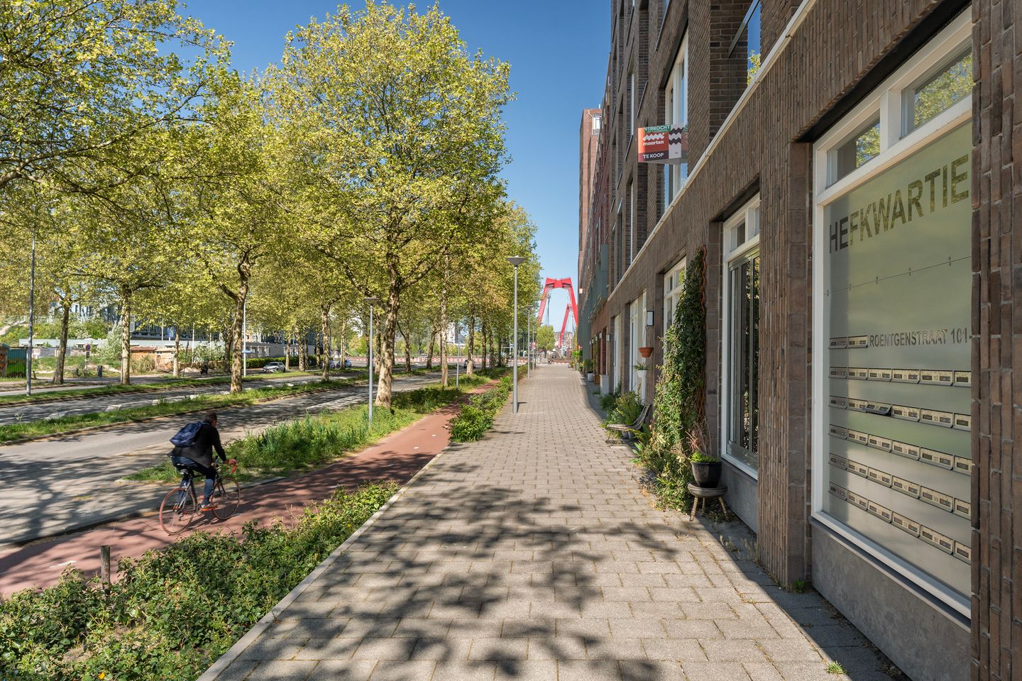 Foto 40 van Roentgenstraat 131