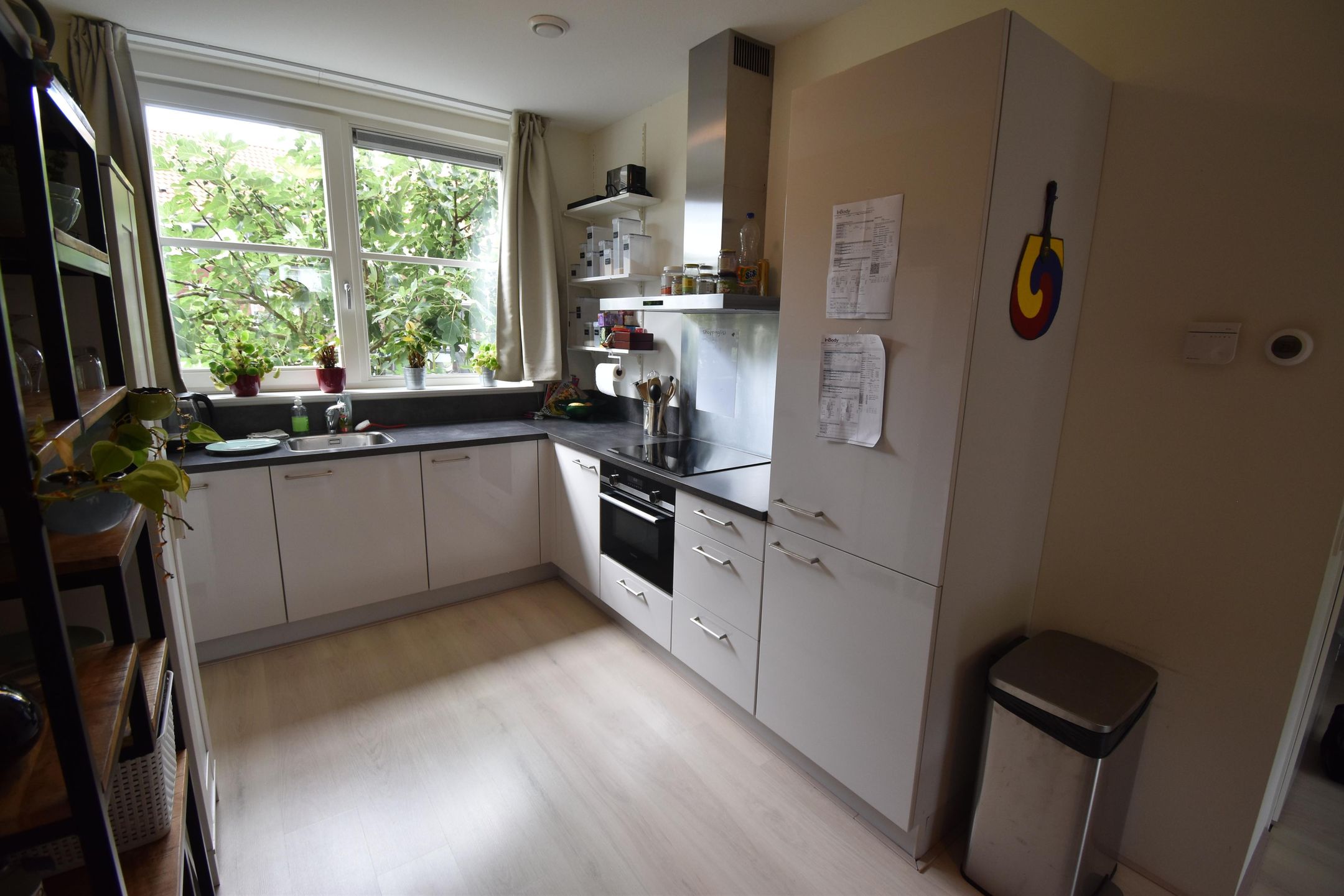 Photo 3 of Joannes van den Broekstraat 25