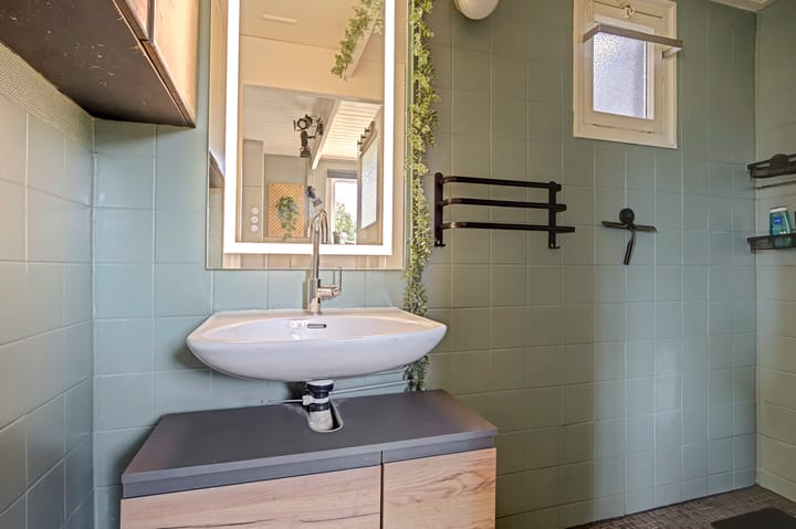 Twee-onder-één-kap te koop: Beatrixstraat 30, Hellouw