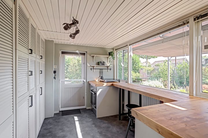 Twee-onder-één-kap te koop: Beatrixstraat 30, Hellouw