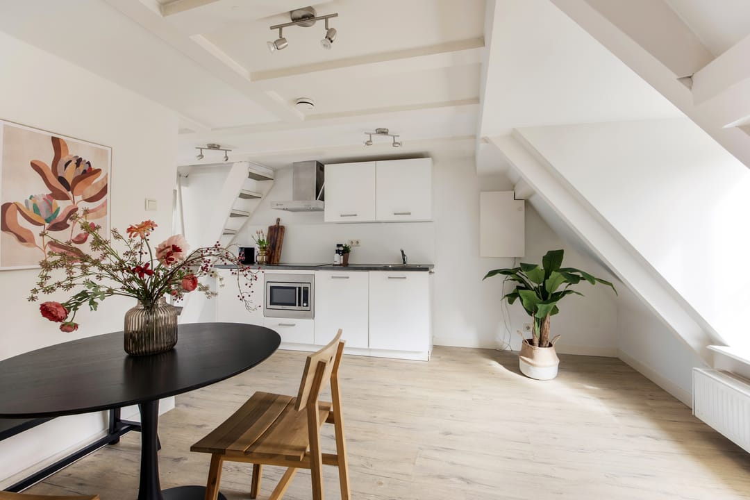 Photo 2 of Warmoesstraat 26-B