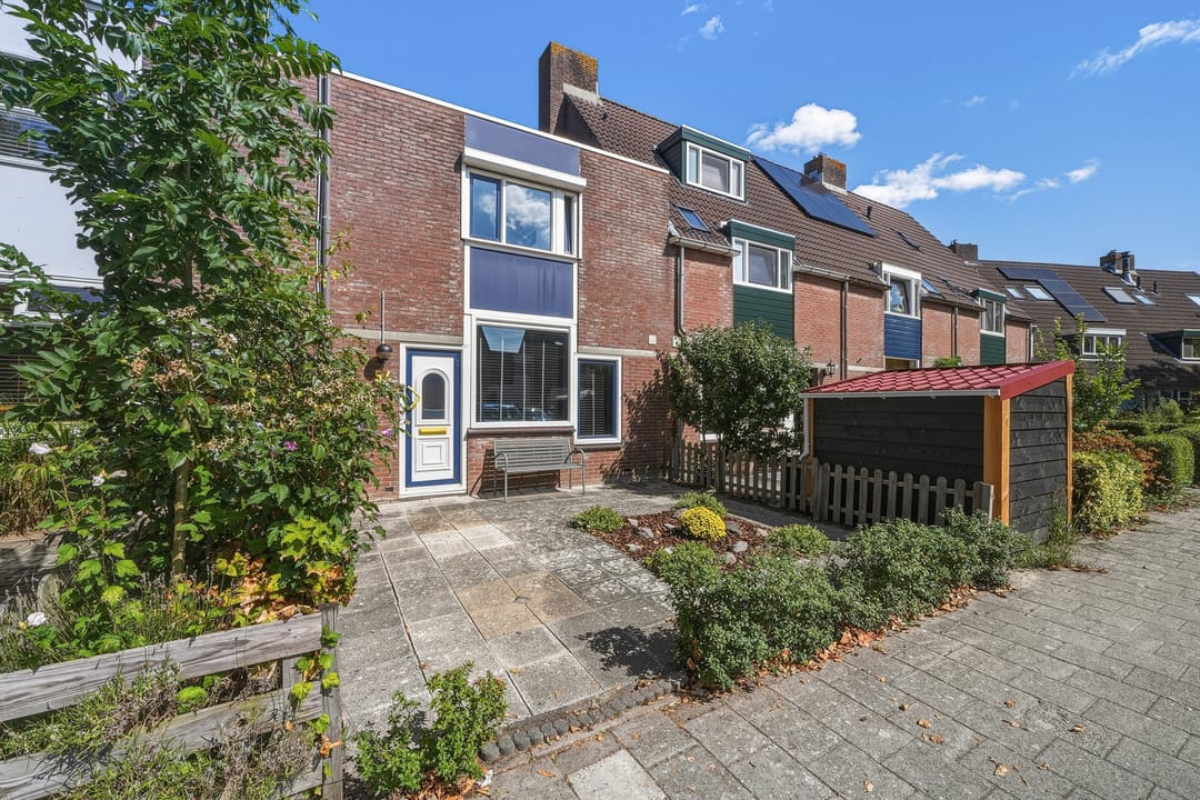 Photo 32 of Willem Arondeusstraat 54