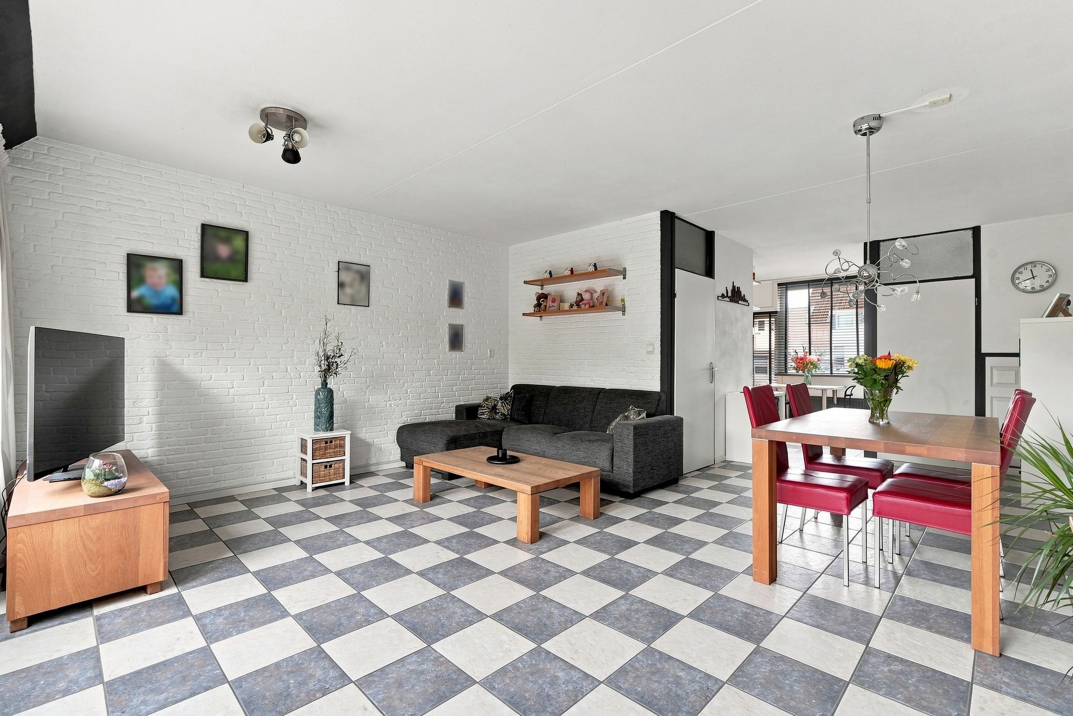Photo 12 of Willem Arondeusstraat 54