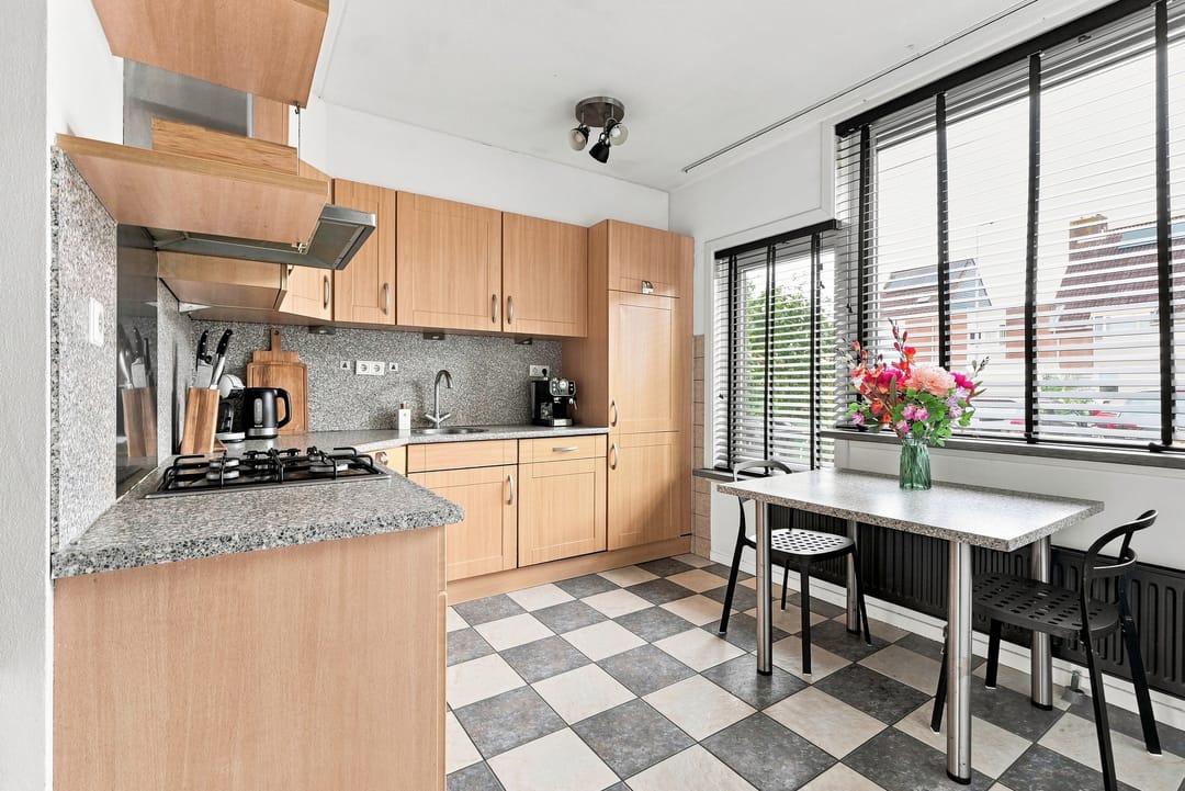 Photo 8 of Willem Arondeusstraat 54