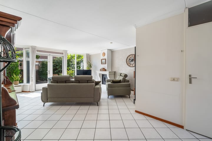 Tussenwoning te koop: Braziliëstraat 60, Alphen Aan Den Rijn