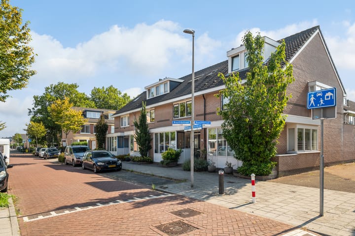 Tussenwoning te koop: Braziliëstraat 60, Alphen Aan Den Rijn