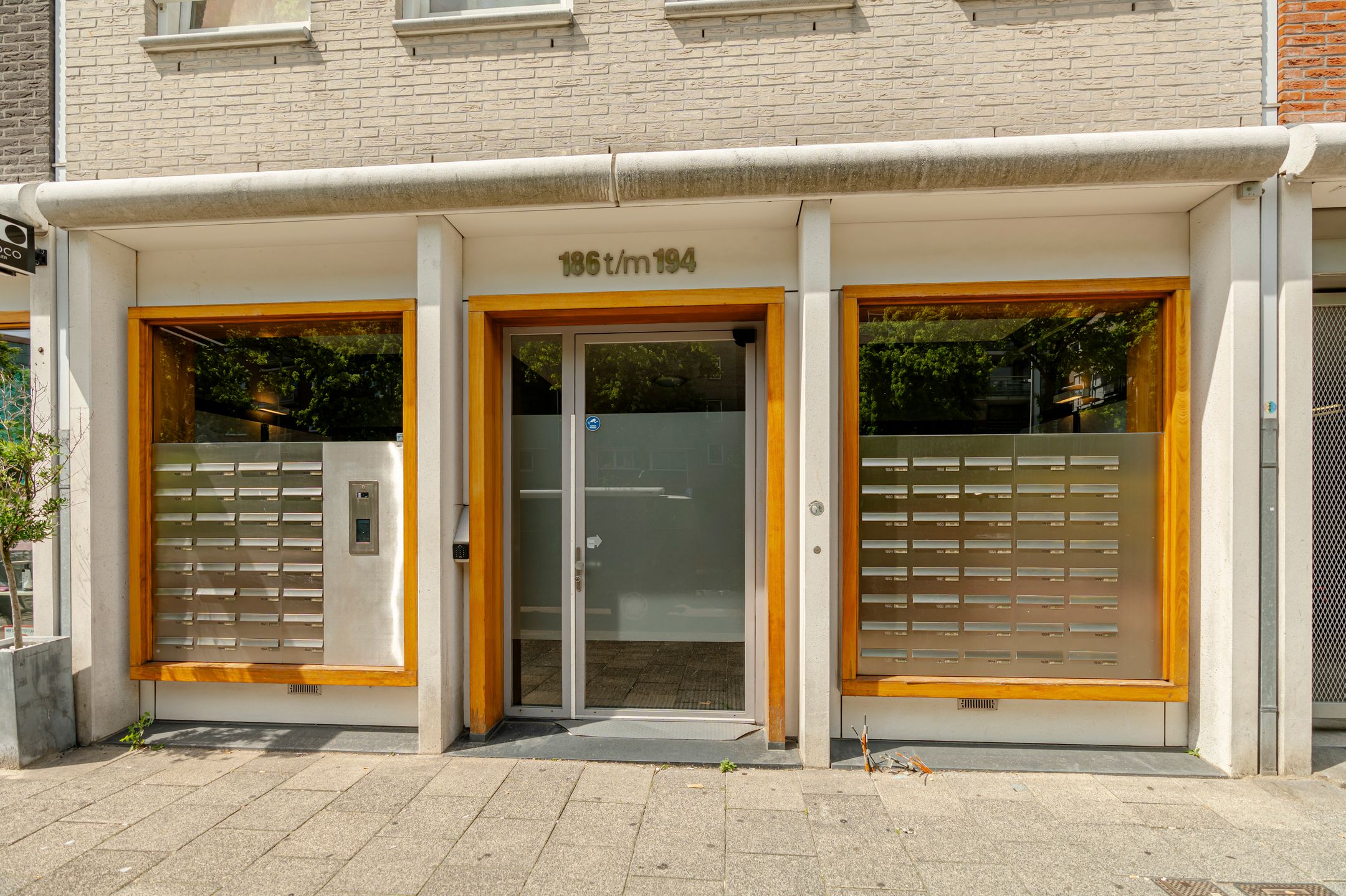 Foto 15 van Valkenburgerstraat 186-A